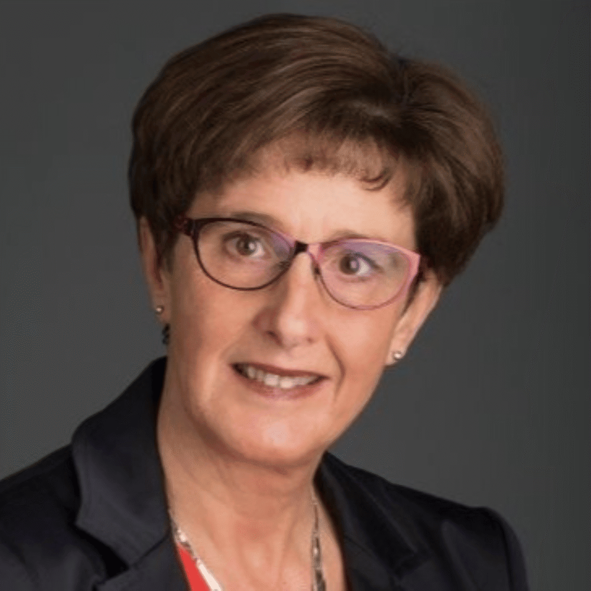 Headshot of Leen Lambrechts-Nöel, MCC co-leader of the ICF Coaching Supervision Community of Practice. Known for being a pioneer in the field of coaching and the coaching leadership style.